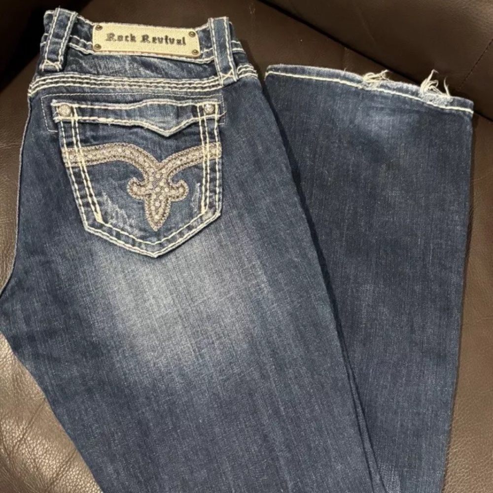 Rock revival buckle exclusive size 28 Vivian boot cut jeans